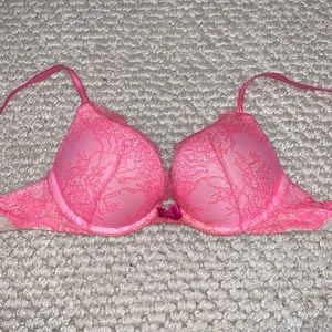 Victoria Secret Bombshell Plunge bra